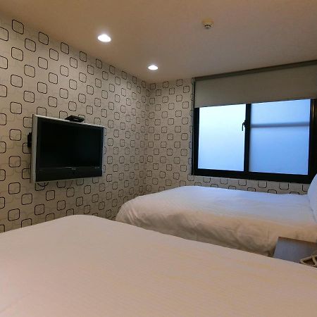 Taiwan Seven Days Boutique Hotel Tajpej Zewnętrze zdjęcie